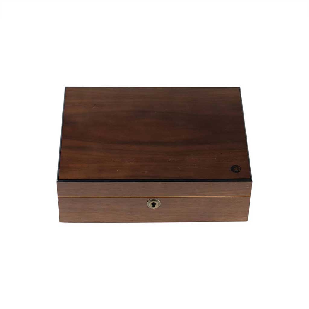 Preservation, refined.
An elegant, multi-chamber storage system crafted to maintain freshness while keeping your setup clean and organized.

Built from rich walnut and designed with a humidor-style interior, this box helps support a more controlled environment—preserving quality, aroma, and consistency over time.

✨ EXPERIENCE

Designed for Preservation
Built for those who value both material quality and long-term storage.

The multi-chamber layout and included insert box allow for separation and organizati