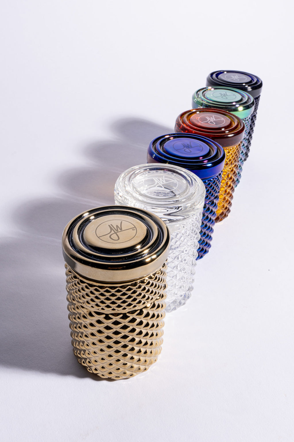 Storage, refined.

Engineered to nest perfectly inside the Twenties Collection signature ashtray, this jar keeps your setup clean, organized, and visually cohesive between moments.

📦 DETAILS
• 🧪 100% borosilicate glass construction
• 🔒 Silicone-sealed lid for an airtight fit
• 🌿 Designed to help preserve freshness
• 🧩 Designed to nest inside Twenties Collection ashtray
• 📏 Holds up to approx. 1/8 oz
• 🎁 Signature JW box with custom foam insert