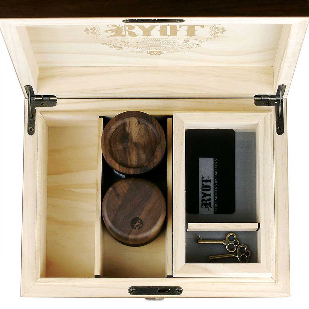 Preservation, refined.
An elegant, multi-chamber storage system crafted to maintain freshness while keeping your setup clean and organized.

Built from rich walnut and designed with a humidor-style interior, this box helps support a more controlled environment—preserving quality, aroma, and consistency over time.

✨ EXPERIENCE

Designed for Preservation
Built for those who value both material quality and long-term storage.

The multi-chamber layout and included insert box allow for separation and organizati