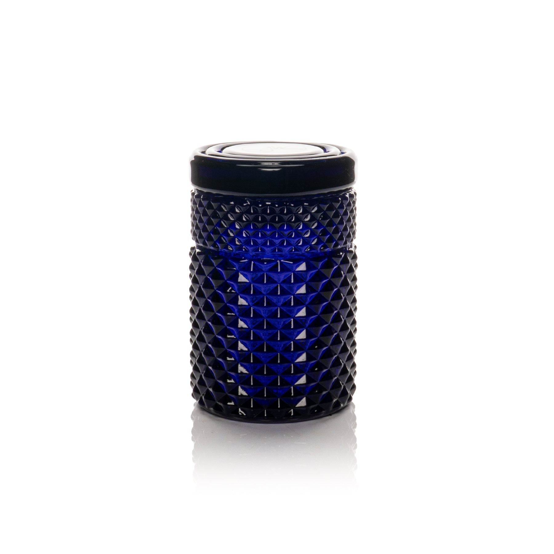 Storage, refined.

Engineered to nest perfectly inside the Twenties Collection signature ashtray, this jar keeps your setup clean, organized, and visually cohesive between moments.

📦 DETAILS
• 🧪 100% borosilicate glass construction
• 🔒 Silicone-sealed lid for an airtight fit
• 🌿 Designed to help preserve freshness
• 🧩 Designed to nest inside Twenties Collection ashtray
• 📏 Holds up to approx. 1/8 oz
• 🎁 Signature JW box with custom foam insert