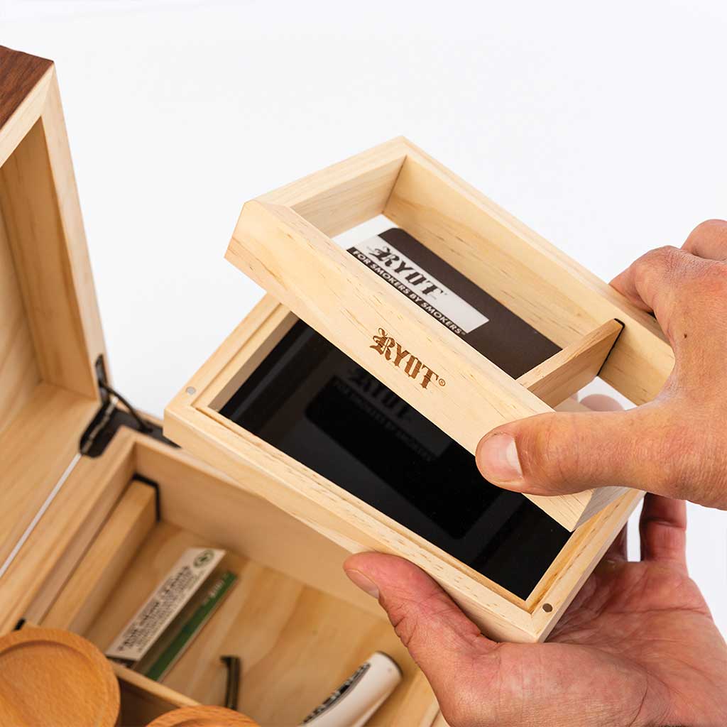 Preservation, refined.
An elegant, multi-chamber storage system crafted to maintain freshness while keeping your setup clean and organized.

Built from rich walnut and designed with a humidor-style interior, this box helps support a more controlled environment—preserving quality, aroma, and consistency over time.

✨ EXPERIENCE

Designed for Preservation
Built for those who value both material quality and long-term storage.

The multi-chamber layout and included insert box allow for separation and organizati